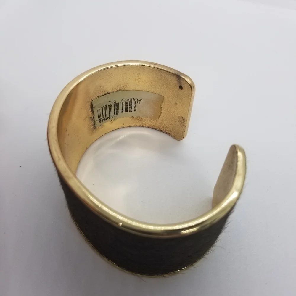 N/A gold tone